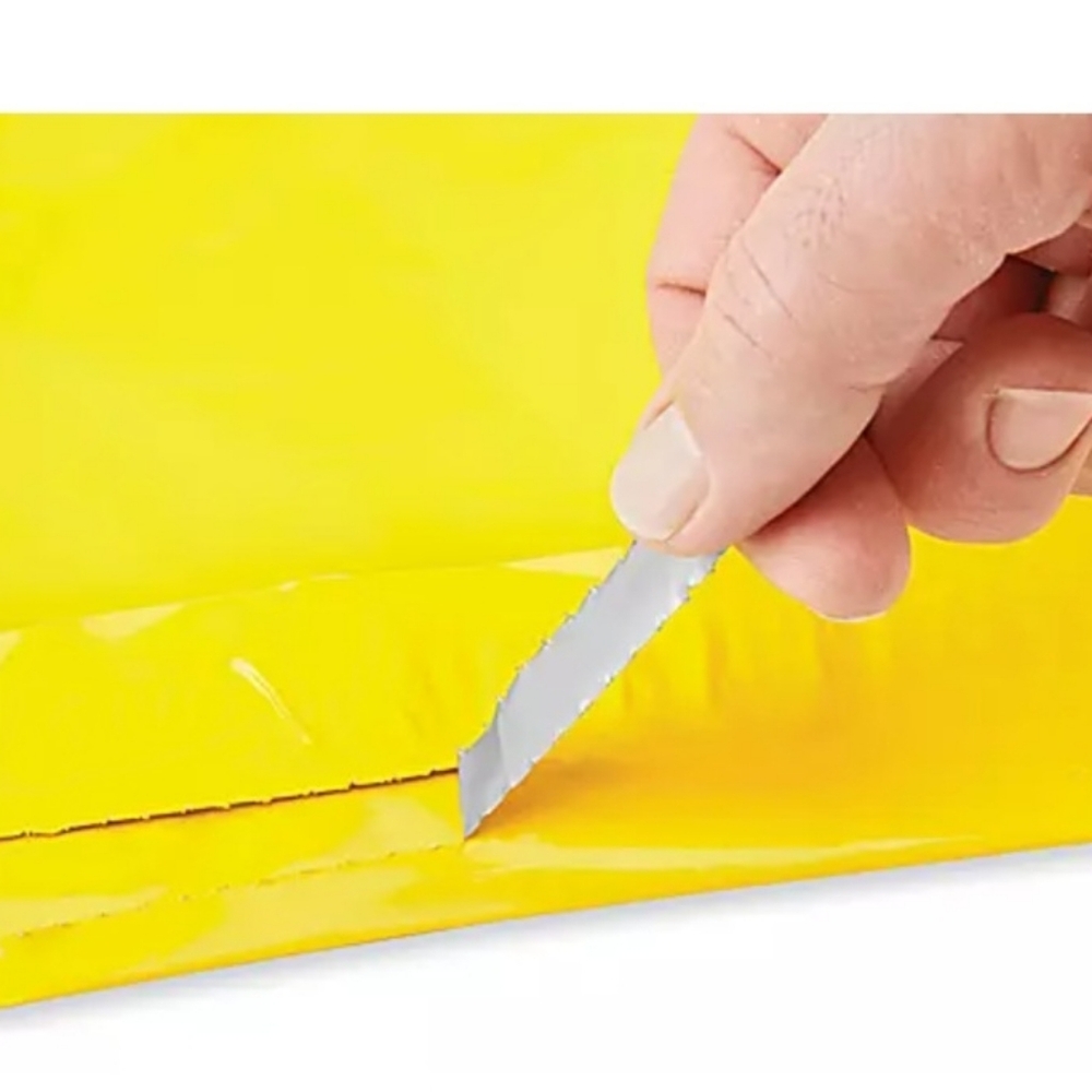 Set Of 50 6"×9" Yellow Poly Mailers - Picture 3 of 4